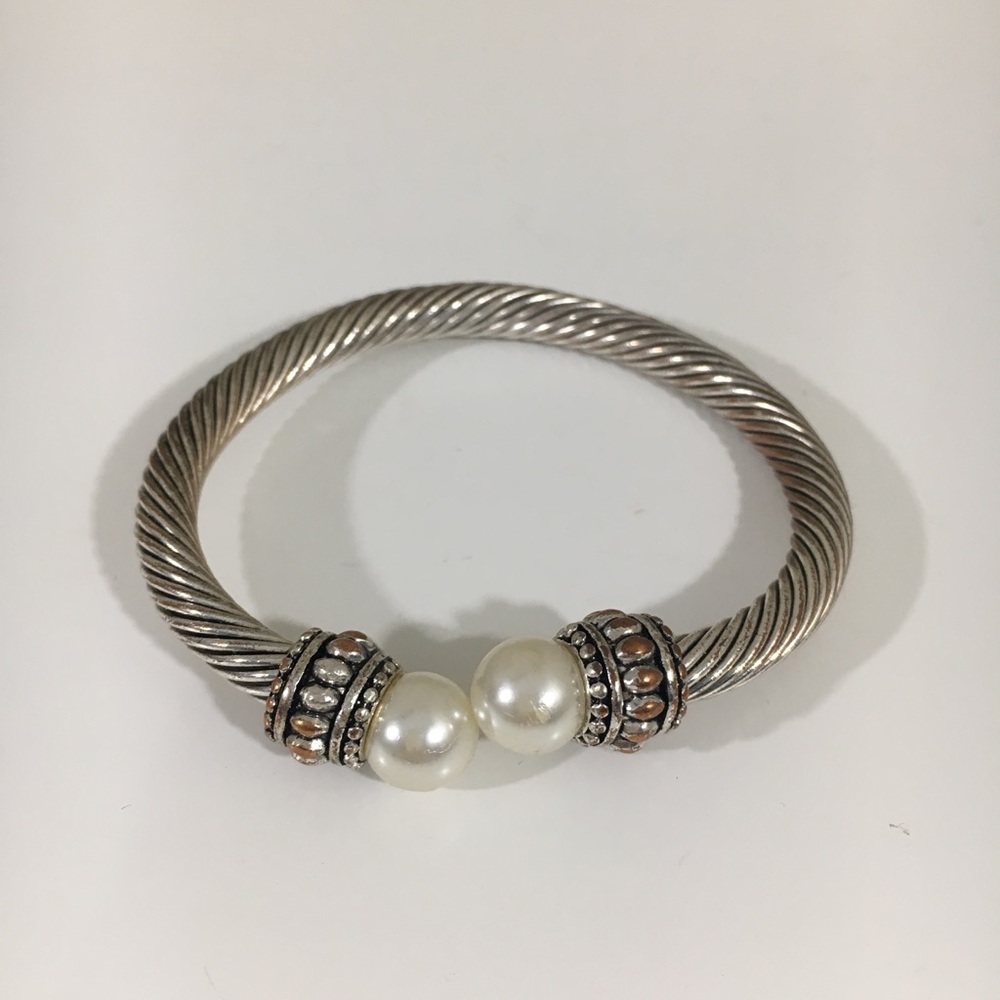 Women’s bracelet
